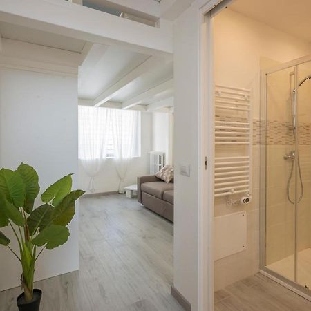 I Host Apartment - Neera 22 Milan Bagian luar foto